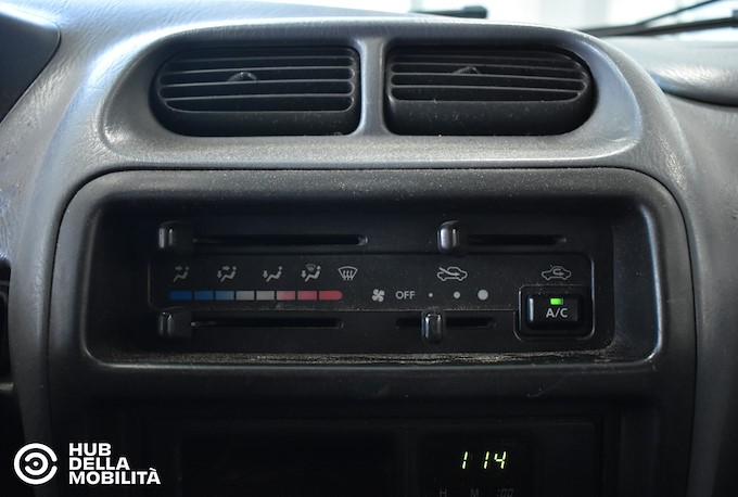 DAIHATSU 1.3i 16V cat 4WD DB/AC